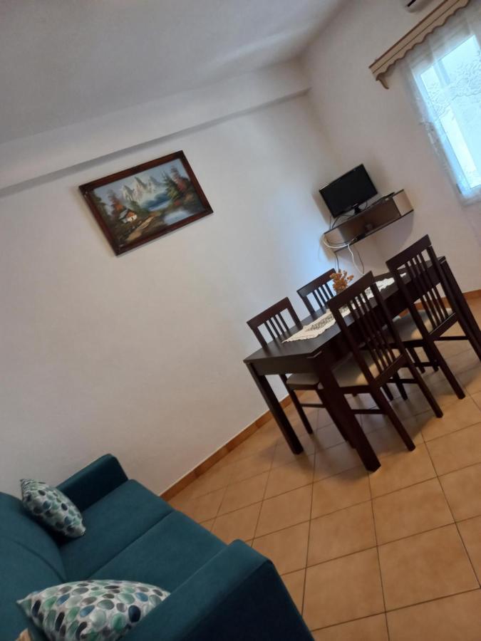 אוריקום Apartament Gloria&Mitati מראה חיצוני תמונה